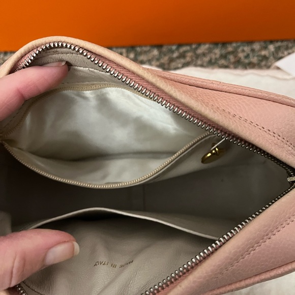 Chanel Camera Crossbody Bag - Picture 2 of 6